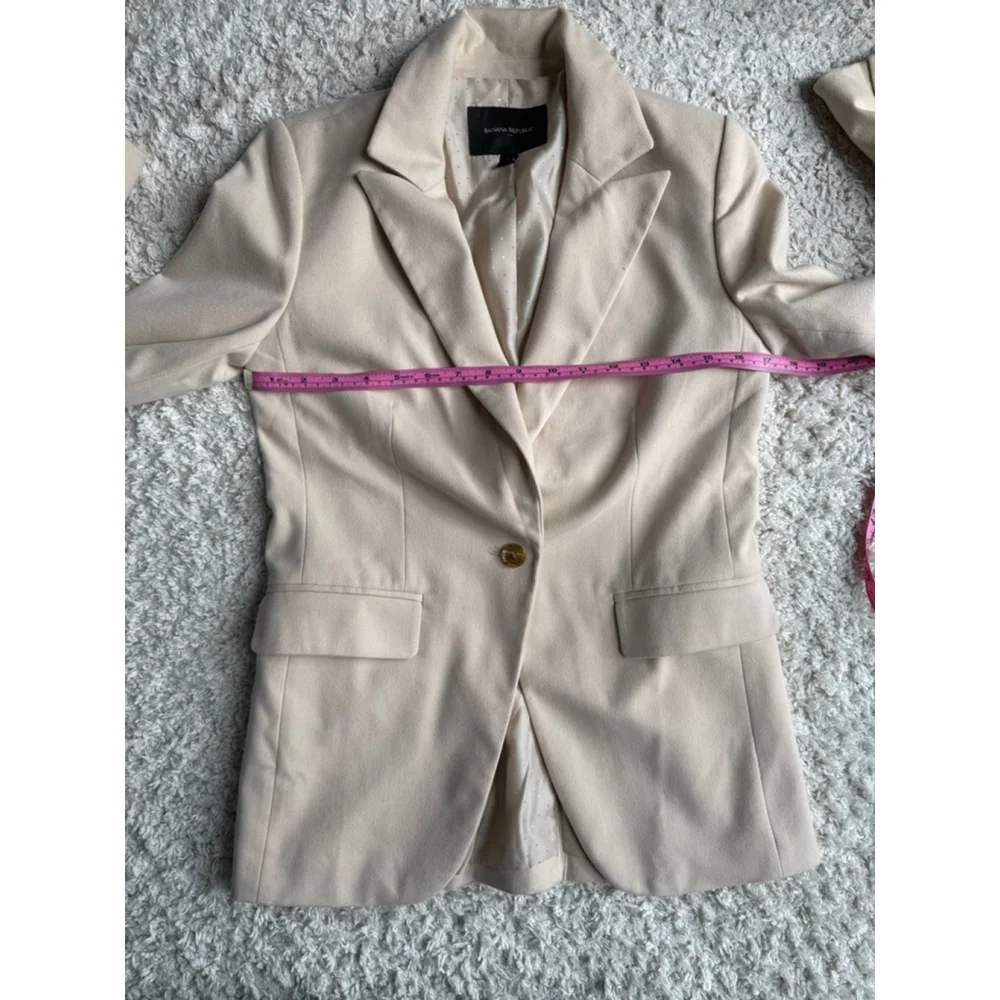 Women's Banana Republic Beige Blazer Size 2 - Picture 5 of 6